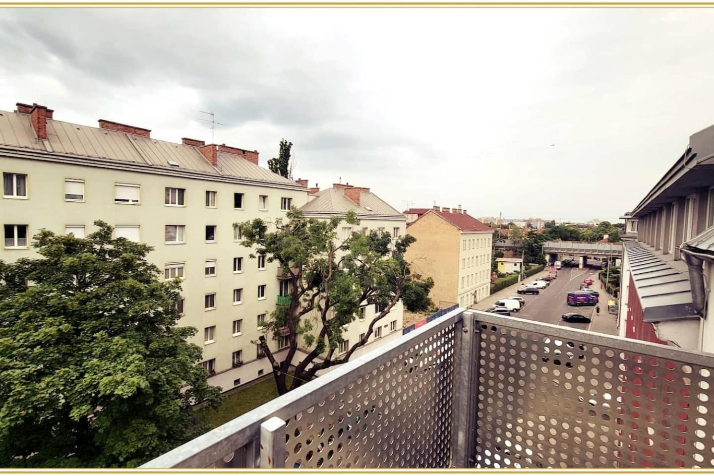 Chill Out In Simmering Vienna Exterior photo